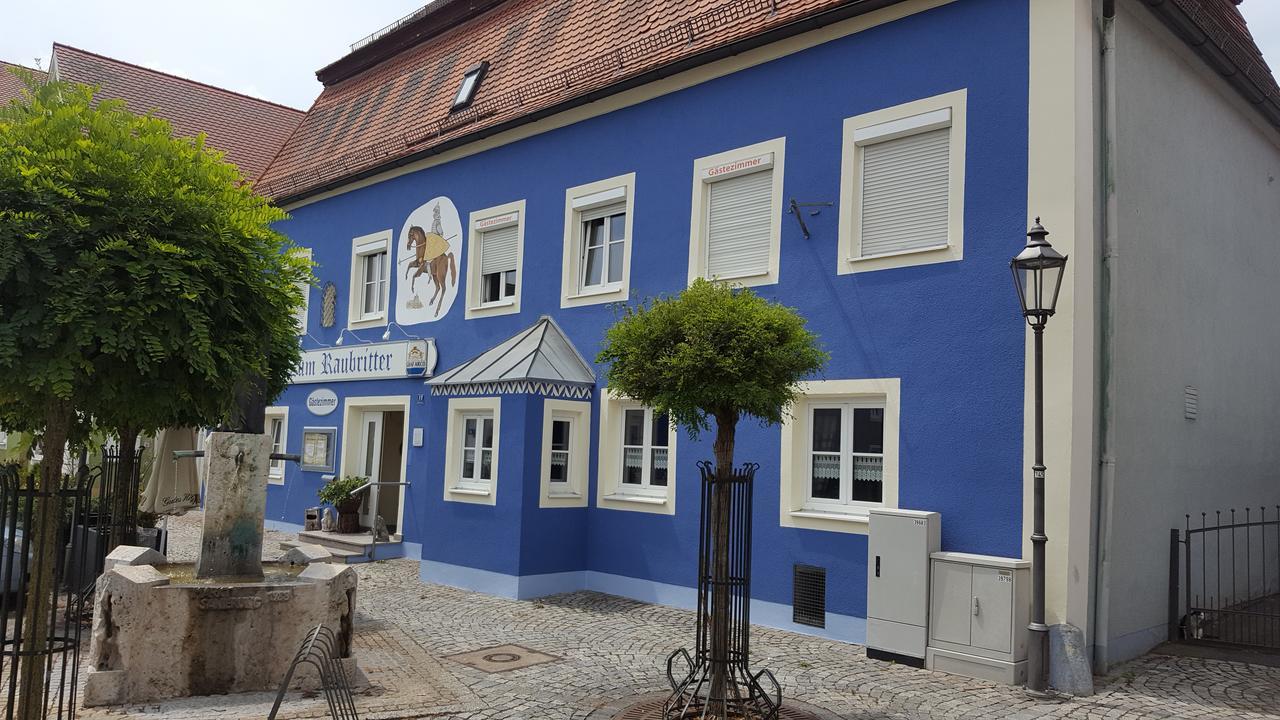 Pension "Zum Raubritter" Langquaid Exterior foto